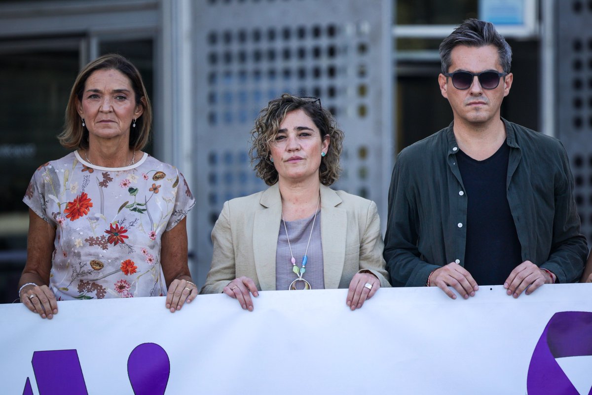 PSOEMadridAyto's tweet photo. Tres mujeres asesinadas en apenas unos días. Tres vidas arrebatadas por una violencia insoportable.

Nuestra condena más firme y todo nuestro cariño para sus familias y seres queridos. Ni una menos. https://t.co/1UPM9z5Uqs