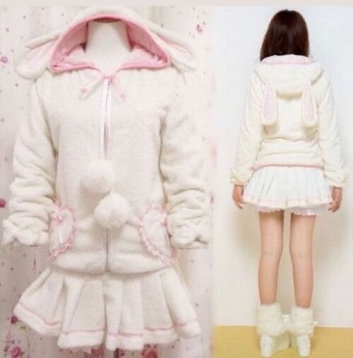 lapafaits's tweet photo. the most darling outfit https://t.co/d07KBQLmf2