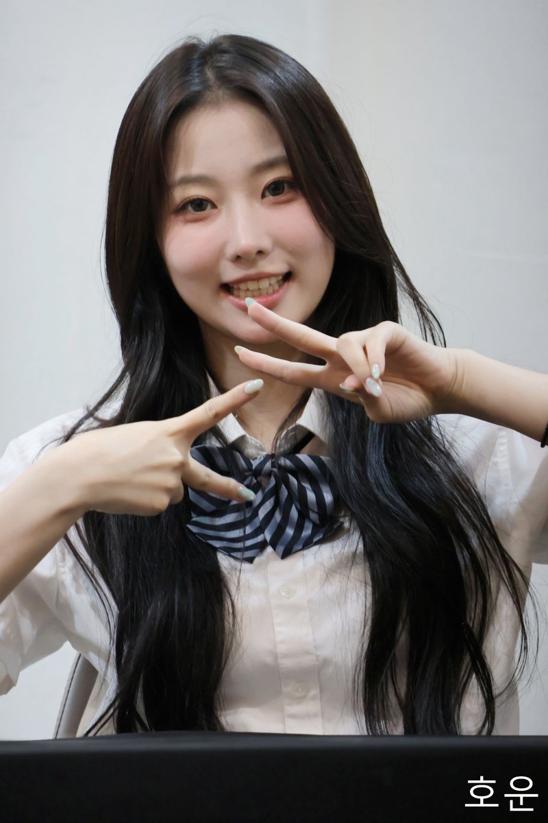 haoyunhong0429's tweet photo. 260920 #USPEER Everline fansign #Daon     

#유스피어 #다온 https://t.co/OtfJoRm9Su