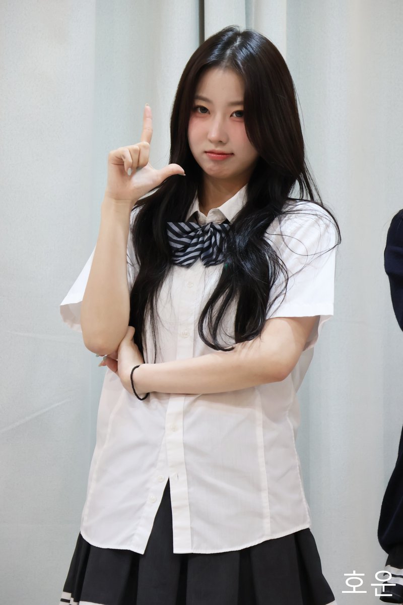 haoyunhong0429's tweet photo. 260920 #USPEER Everline fansign #Daon     

#유스피어 #다온 https://t.co/OtfJoRm9Su
