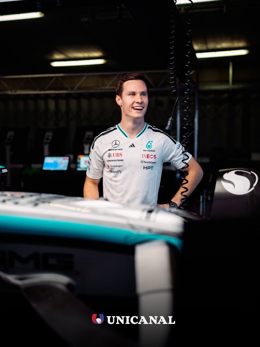 Unicanal's tweet photo. ¡Hito histórico para el deporte paraguayo! 🇵🇾🏎️

Joshua Dürksen completó con éxito su primera prueba oficial al volante de un monoplaza de Fórmula 1. El piloto de desarrollo del equipo Mercedes-AMG PETRONAS F1 condujo durante dos jornadas el monoplaza W16 E Performance en el Autódromo de Portimão, Portugal, convirtiéndose en el primer paraguayo en manejar un F1 moderno. 

#Unicanal