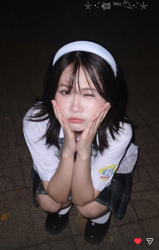 seto175's tweet photo. Gia Hân2k8 nhìn loli cute nhưng thực chất là con đĩ chó dâm. Trên trường thì some với mấy anh khóa trên, về nhà thì sang nhà ông anh hàng xóm làm nô lệ tình dục để kiếm tiền đi chơi. Hôm nào nó cũng ăn một đống tinh trùng, lồn bị dập liên tục không nghỉ ngày nào https://t.co/xP7p651JsK
