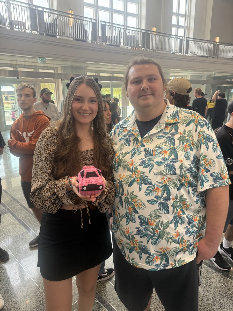 ADG_Rosey's tweet photo. This past weekend was one the I can’t explain this was my first RLCS Worlds I’ve been to and I got to meet people who I thought I would never get to meet in my life so with this thank you @RLEsports for letting me have this experience. Thank you to everyone who I got a picture with would never think I would ever get to meet. So one more time @RLEsports  thank you🏎️⚽️💯@VNCEOfficial @Cailee @RealTriHouse @dale_duo