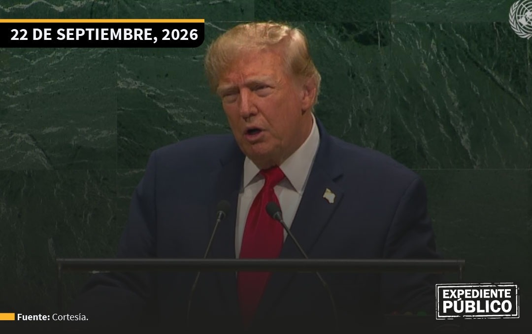 ExpePublico's tweet photo. #AHORA | @realDonaldTrump  destacó ante la Asamblea General de la ONU el acuerdo petrolero con Venezuela, que involucra 65,000 millones de barriles. 

Aseguró que reducirá el precio mundial de la energía y 
atraerá a grandes petroleras al país. https://t.co/3NuKvsvFIL