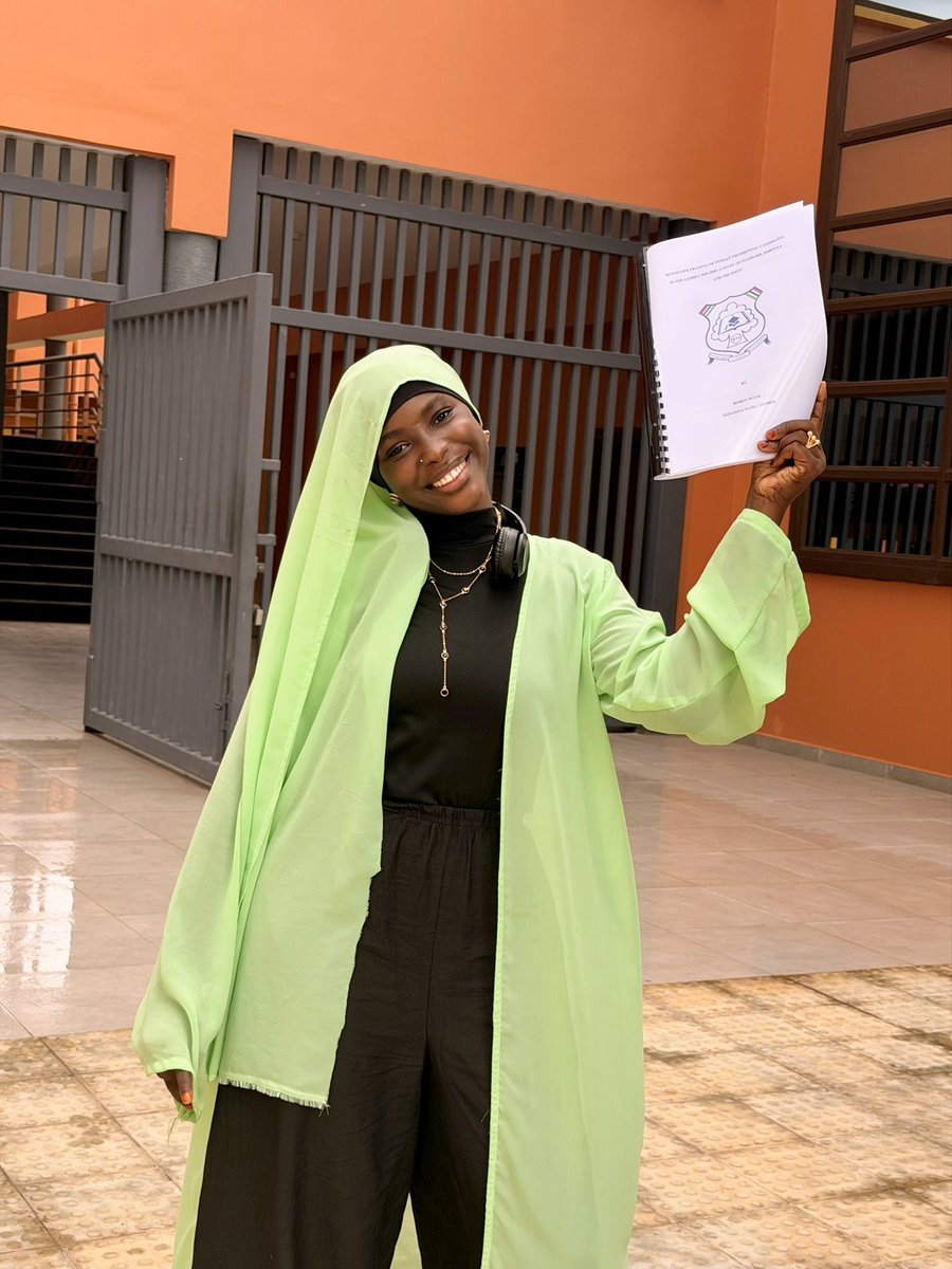 NgomRohey22584's tweet photo. A journey that challenged me, taught me, and helped me grow. 
From countless pages, revisions, deadlines, sleepless nights, and moments of doubt to finally, today, I get to hold the result of a journey I once couldn’t wait to finish.🥳

Research completed. Alhamdulillah❤️ https://t.co/37H4k87vXw
