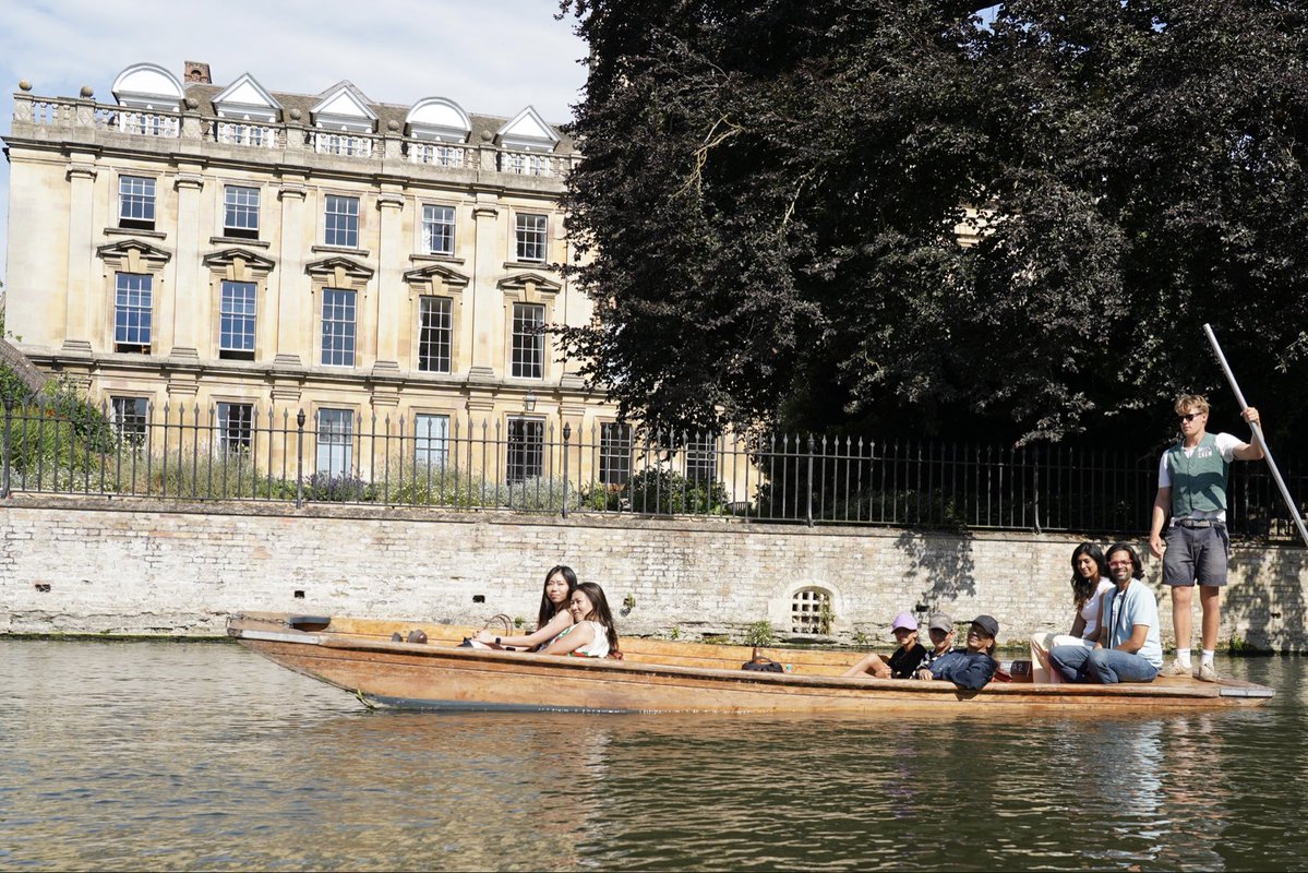 wearecambridgee's tweet photo. Discover the Cambridge most visitors miss. 🎓 Beyond the famous colleges are historic lanes, quiet corners and centuries of university life. Explore with We Are Cambridge and experience professional guiding with genuine local knowledge.

#WeAreCambridge #CambridgeTours https://t.co/rPCMsgmSH4