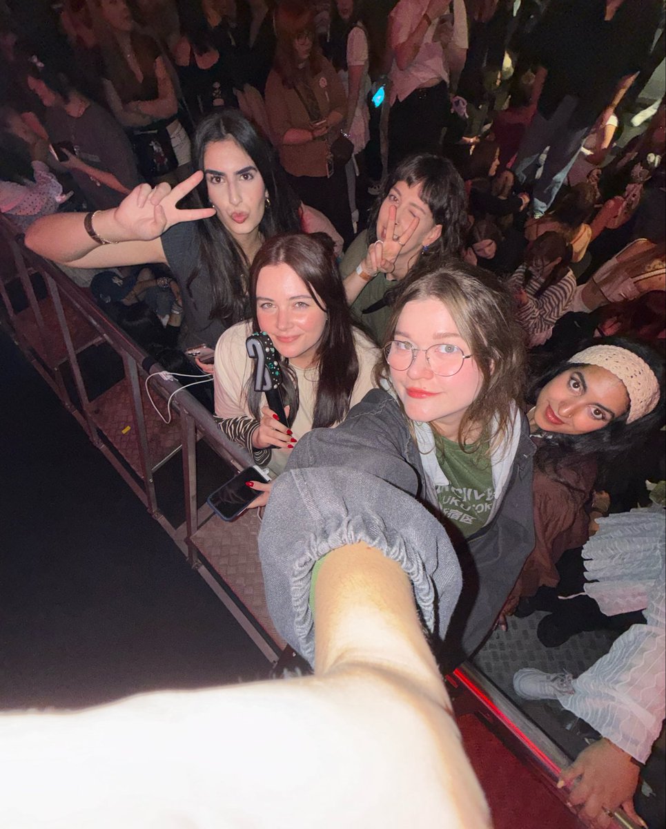 luckykammy's tweet photo. someone’s gotta hold it down at ampers barricade https://t.co/zCru9HUNFw