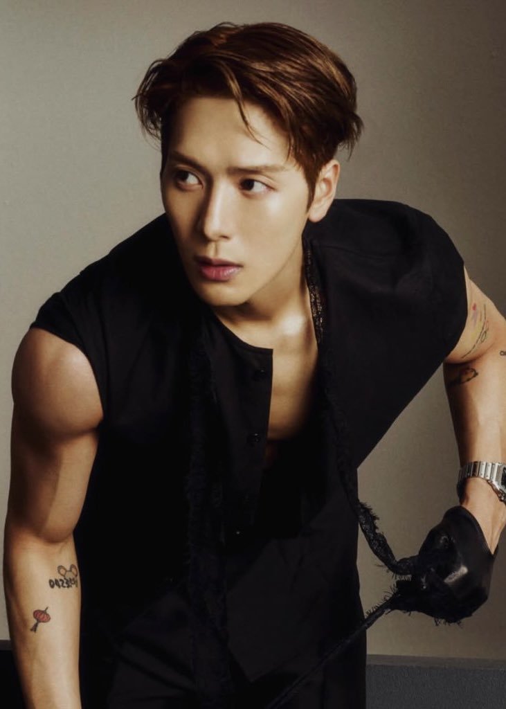 Jeon_Shafatae_7's tweet photo. Global artist @JacksonWang852  has officially signed a global management deal with Jay-Z's entertainment agency, Roc Nation.

To celebrate the major career milestone, #Jackson released a brand-new, fan-dedicated single titled “Thank You”

#RocNation https://t.co/vSAytxJvy5