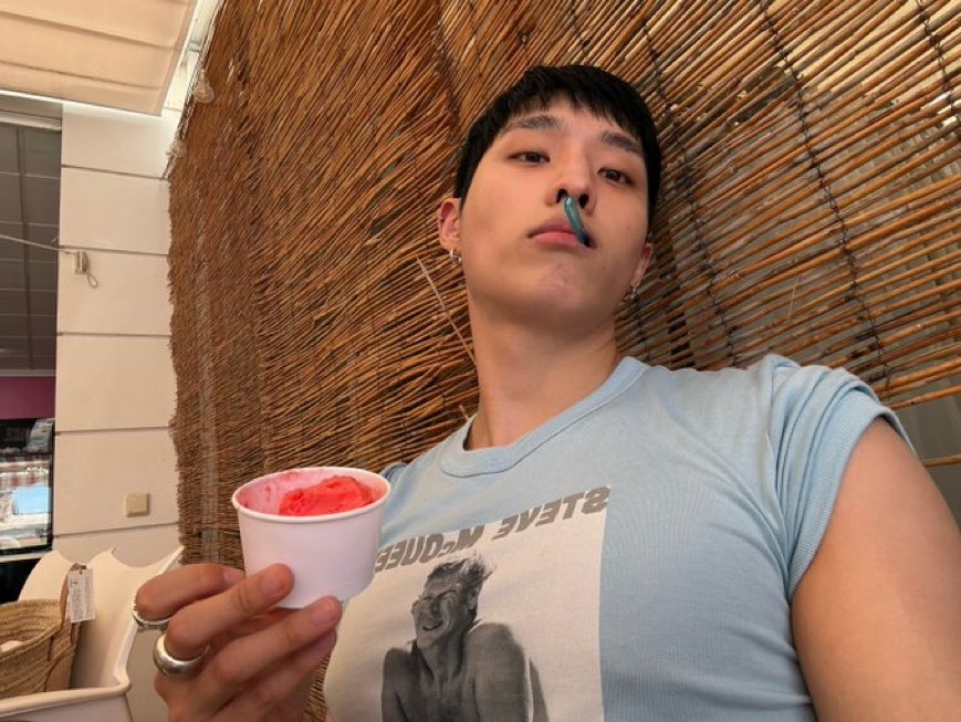 ohyul2am's tweet photo. SERIOO TO ESTRESSADAAAAAAAA https://t.co/pP0R4WPPzD