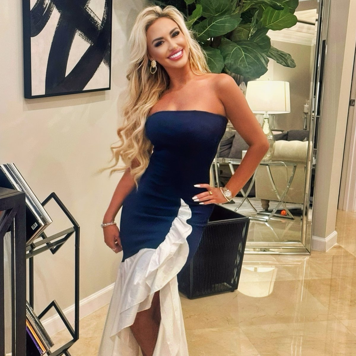 TotalProSports's tweet photo. Cause of Death Revealed After Former Fox Business Producer Found Dead In Bathtub at 36

READ MORE: https://t.co/uzKTPRxFlB https://t.co/3ywLkOIDJQ