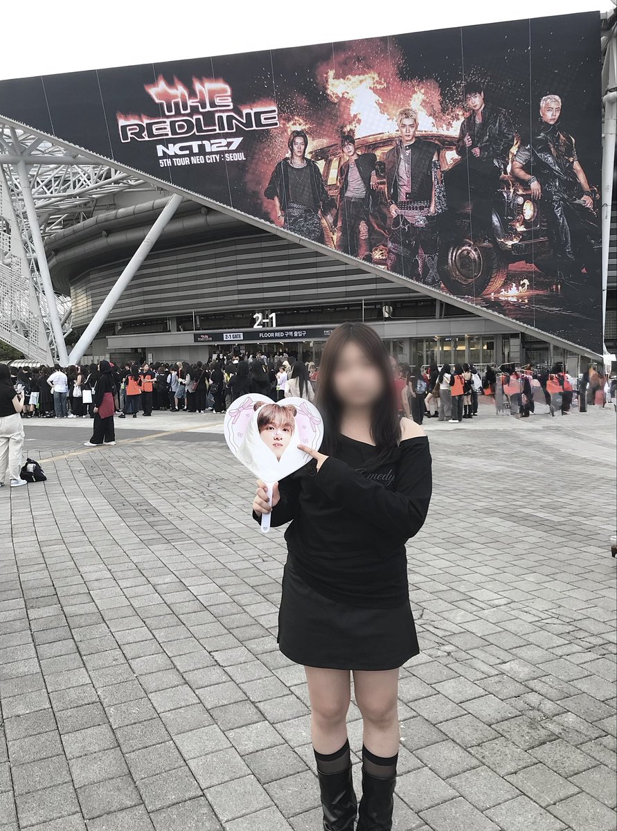 hcooccc's tweet photo. 첫콘이였습니다..돌아가자우리 https://t.co/pseUJm3eUM