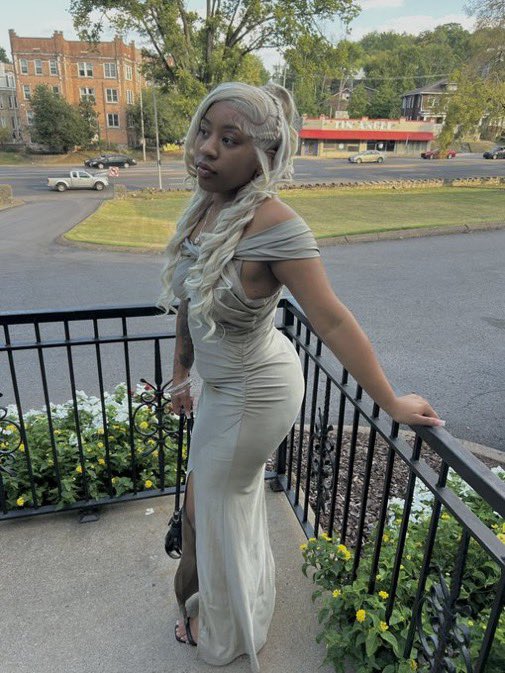 Big_mia9's tweet photo. Face card % https://t.co/aoa74gWV2H