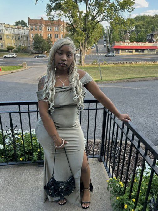 Big_mia9's tweet photo. Face card % https://t.co/aoa74gWV2H