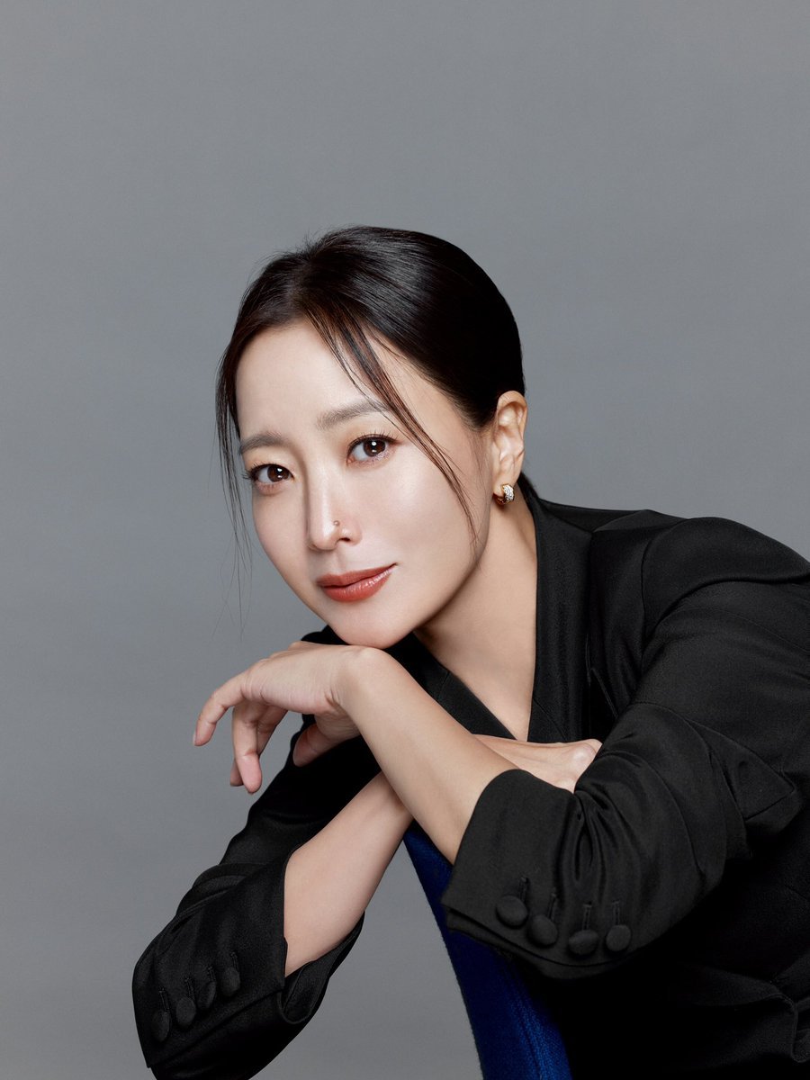 _sometimes_love's tweet photo. kim heesun 😍😍 https://t.co/9uSZgA4BTV