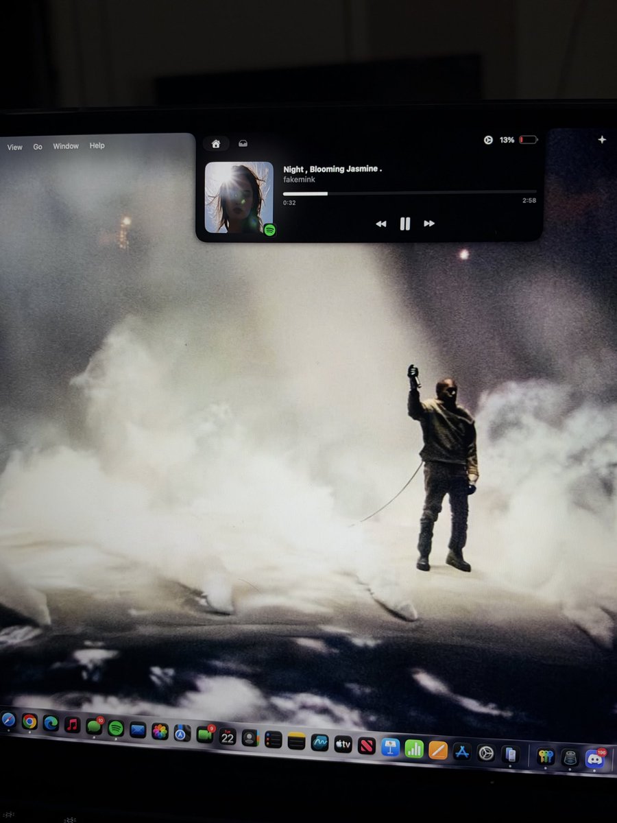 rayhahaz's tweet photo. song so good https://t.co/x2TrFN2Vlc