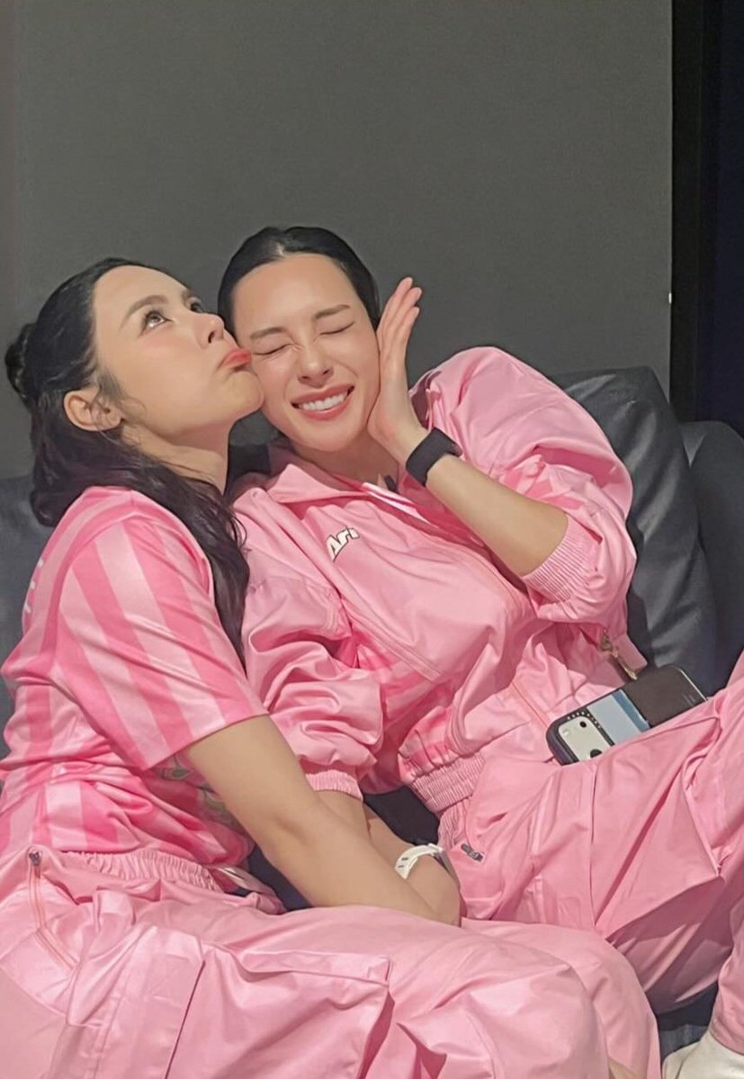 nnluvpson's tweet photo. อันดับ 1 ด้านการรักพี่เอนจอย : https://t.co/2wXMU94TAa