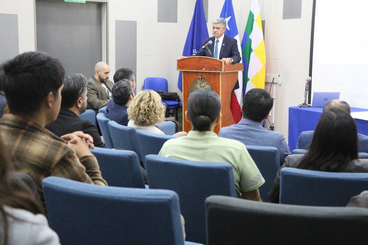 DPRTarapaca's tweet photo. Aporte clave para la movilidad! 🚌🚗 Delegada Presidencial de Tarapacá participó en el lanzamiento de la Encuesta Origen-Destino Iquique–Alto Hospicio de #SECTRA 
🔍 4.400 hogares serán encuestados para mejorar la planificación vial de ambas comunas.
https://t.co/LuQcc0hqoa https://t.co/1VWtpcZ4Gp