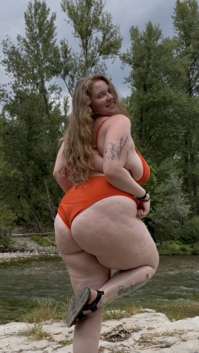 sunymilkyx's tweet photo. La rivière c’est vraiment le meilleur spot quand il fait chaud 😌 https://t.co/pVDjPthUgT