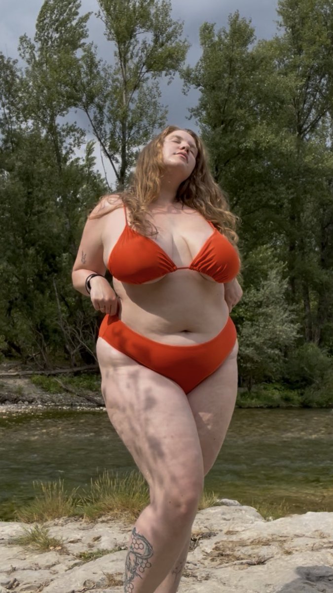 sunymilkyx's tweet photo. La rivière c’est vraiment le meilleur spot quand il fait chaud 😌 https://t.co/pVDjPthUgT