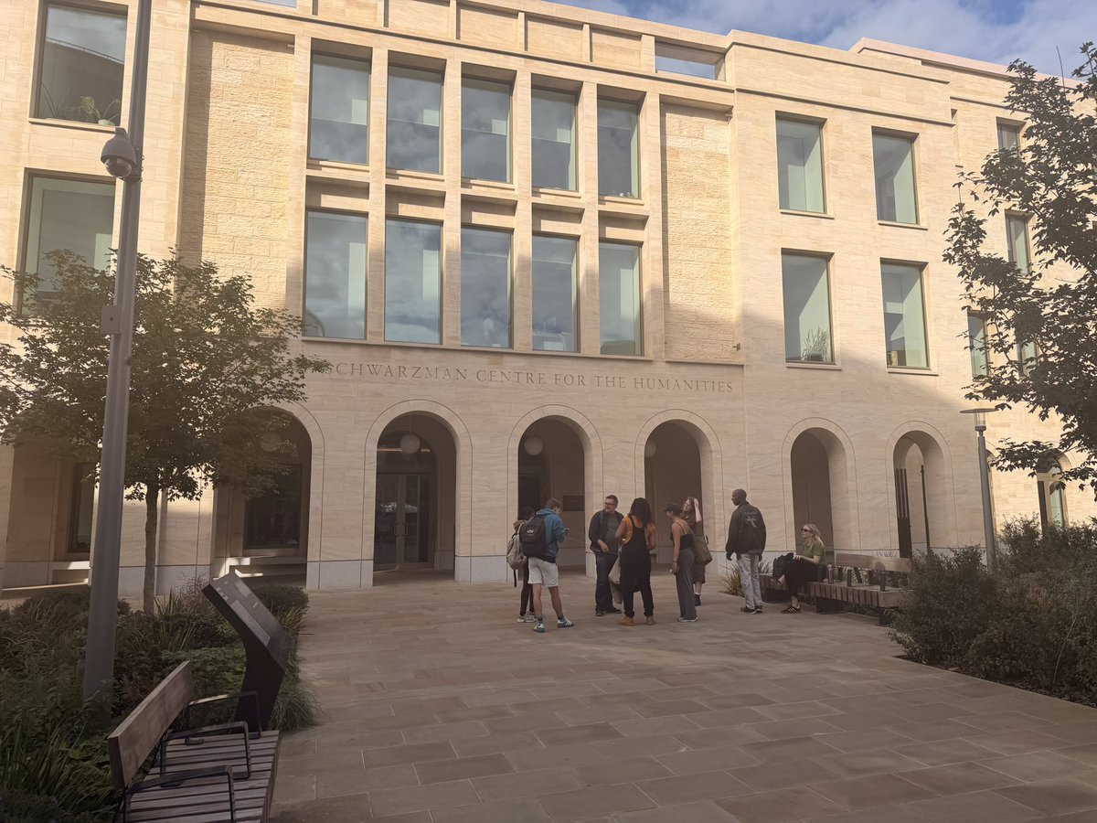 TheMeadowsEdit's tweet photo. I was working out of the Royal Observatory Quarter in Oxford today and had the chance to see the Schwarzman Centre for the Humanities in the flesh. It really is lovely. Hoping to pay a proper visit at some point. https://t.co/YUsFr5L6Qu