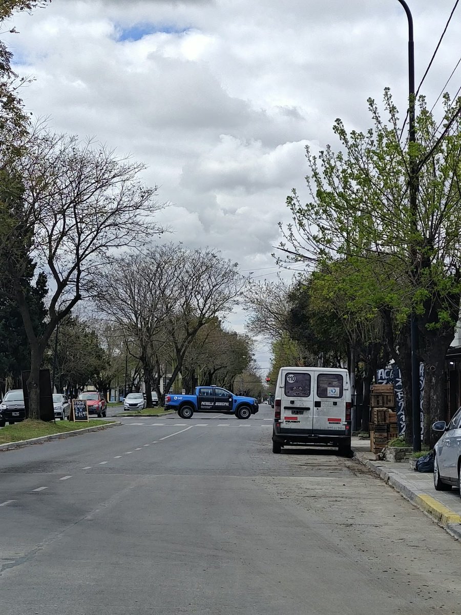 InfoCuandoLlega's tweet photo. ⚠️CORTE EN 60 ENTRE 145 Y 144⚠️

🔴LINEA 214 RAMAL A - D
🟢LINEA SUR 10

➡️DESVIARAN SENTIDO A LA PLATA POR 60 A 146 A 61 A 143 A 60 A SU RECORRIDO. https://t.co/oaYGJC79KM
