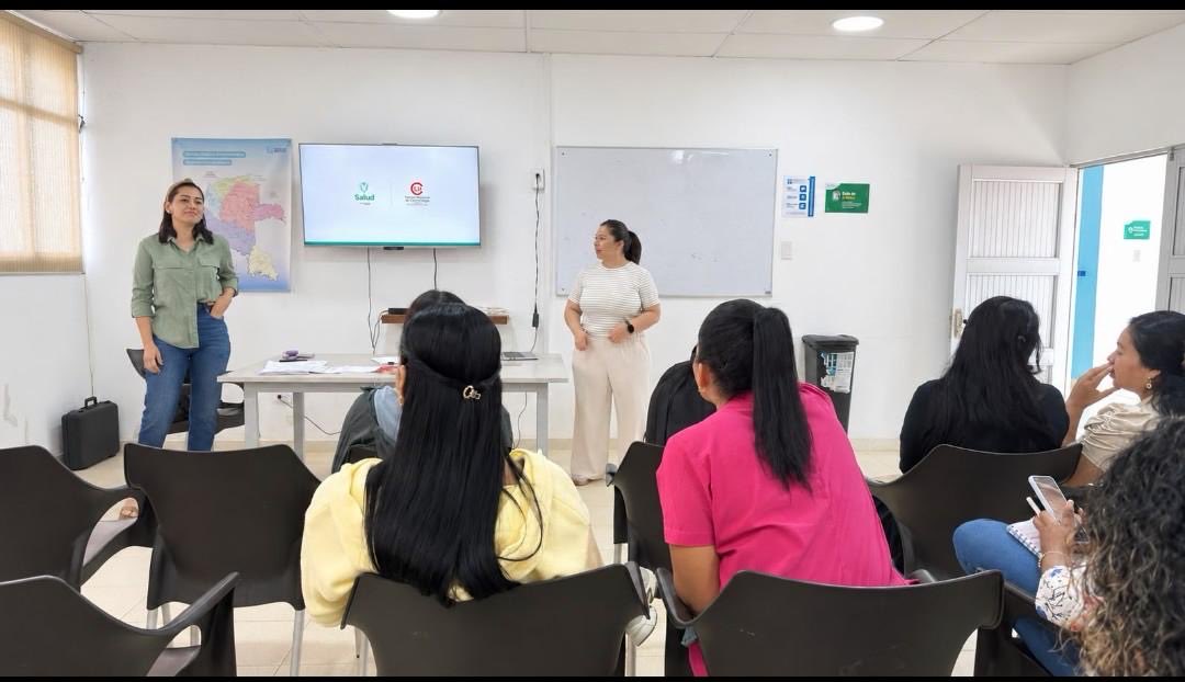 INCancerologia's tweet photo. El Centro de Salud Pública en Cáncer del @INCancerologia fortaleció las competencias del talento humano en salud del municipio de #Mitú, #Vaupés, en una jornada teórico-práctica orientada a la detección temprana del cáncer de cuello uterino. https://t.co/3Xwih0V91K