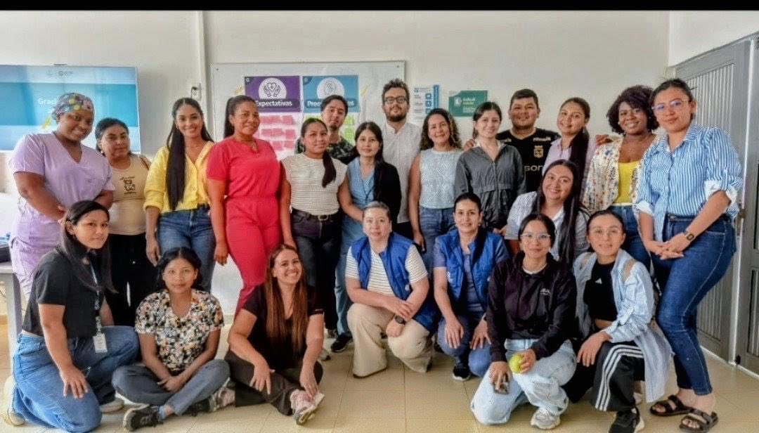 INCancerologia's tweet photo. El Centro de Salud Pública en Cáncer del @INCancerologia fortaleció las competencias del talento humano en salud del municipio de #Mitú, #Vaupés, en una jornada teórico-práctica orientada a la detección temprana del cáncer de cuello uterino. https://t.co/3Xwih0V91K