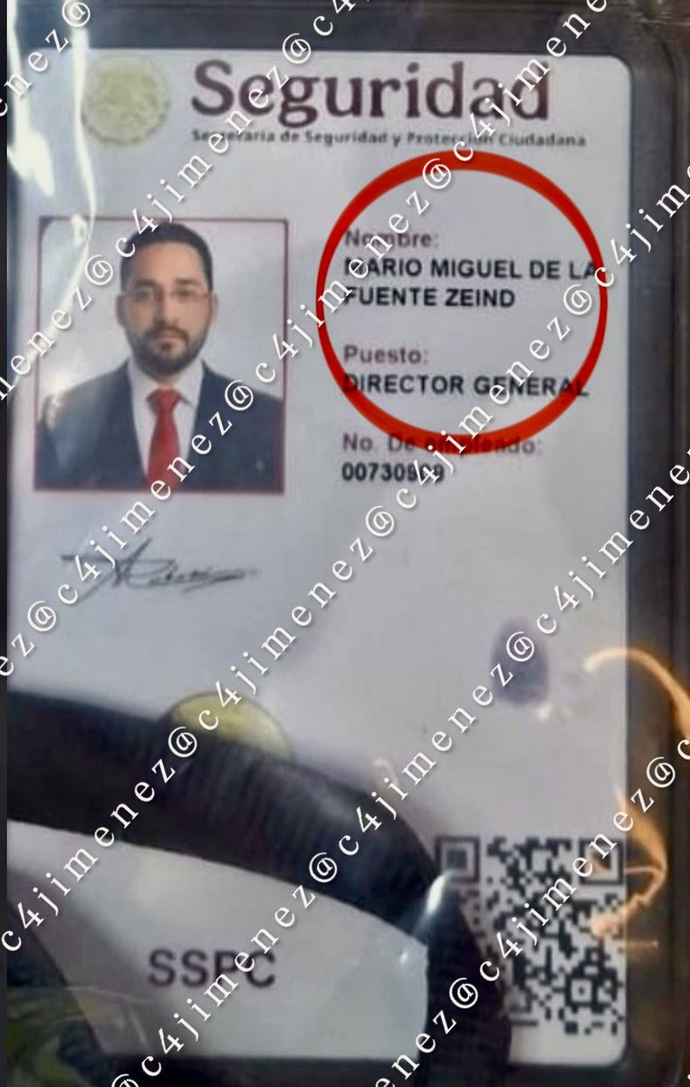 c4jimenez's tweet photo. SE JODEN al FALSO DIRECTOR de la UNIDAD de INTELIGENCIA FINANCIERA; LO MANDAN al ALTIPLANO
La @FGRMexico encerró en el penal de máxima seguridad a Mario de la Fuente Zeind.
Aseguraba ser alto funcionario de @Hacienda_Mexico con poder para bloquear o desbloquear cuentas bancarias.
Según él, era cercano a altos mandos del @GobiernoMX
Hasta pagaba por salir en estas revistas
En realidad era un impostor extorsionador.
@SSPCMexico lo detuvo.
Hoy está preso.