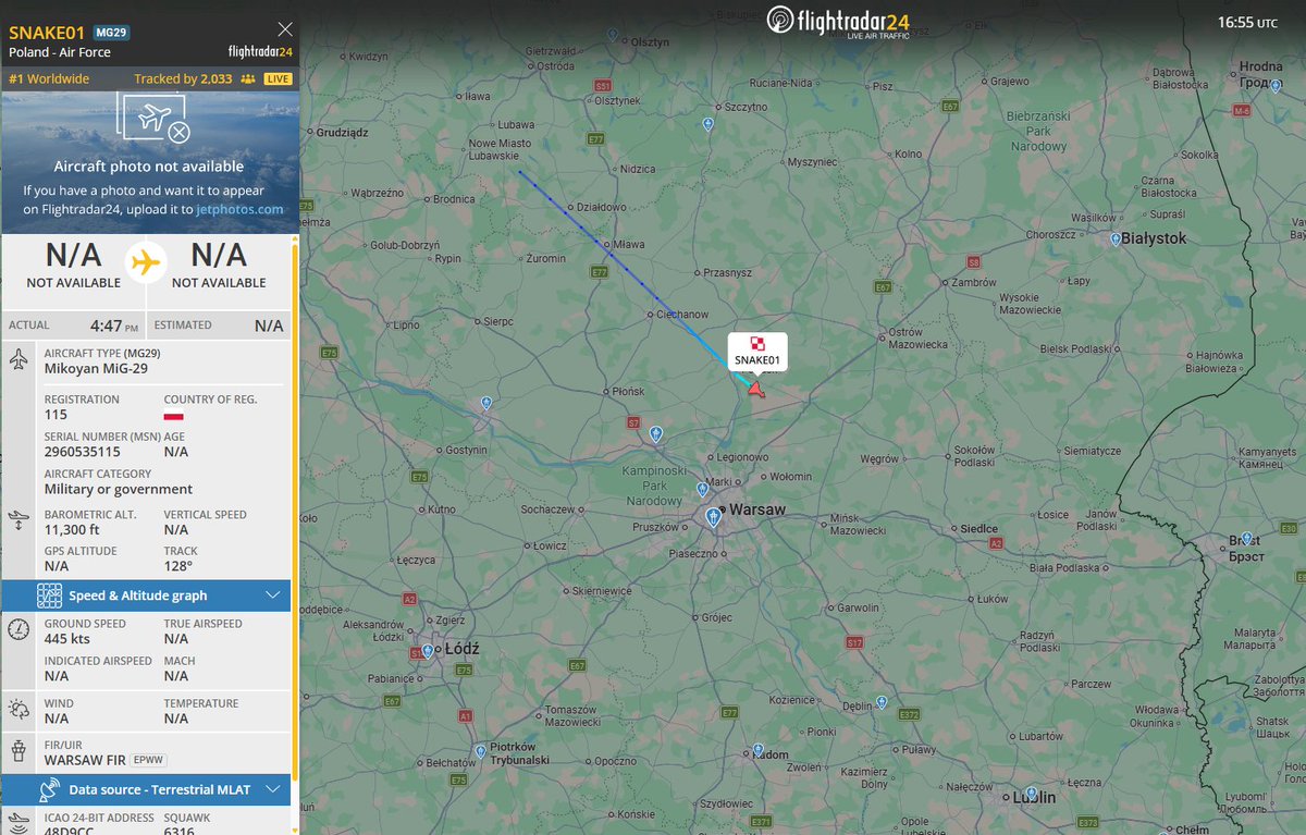 PolishMilRadar's tweet photo. 📅 22.09 🕤 18:56LT - ✈️🇵🇱 MiG-29 widoczny na radarach
Na radarach internetowych widoczny jest obecnie pojedynczy samolot ✈️ #SNAKE01 Mikoyan Gurevich MiG-29A Fulcrum "115" Sił Powietrznych RP 🇵🇱, który zniża w kierunku lotniska 23. Bazy Lotnictwa Taktycznego w Mińsku Mazowieckim #EPMM. Samolot najpewniej wystartował z bazy w Malborku #EPMB.
🔗 https://t.co/c3KuaMhVEQ
#POLMILRADAR