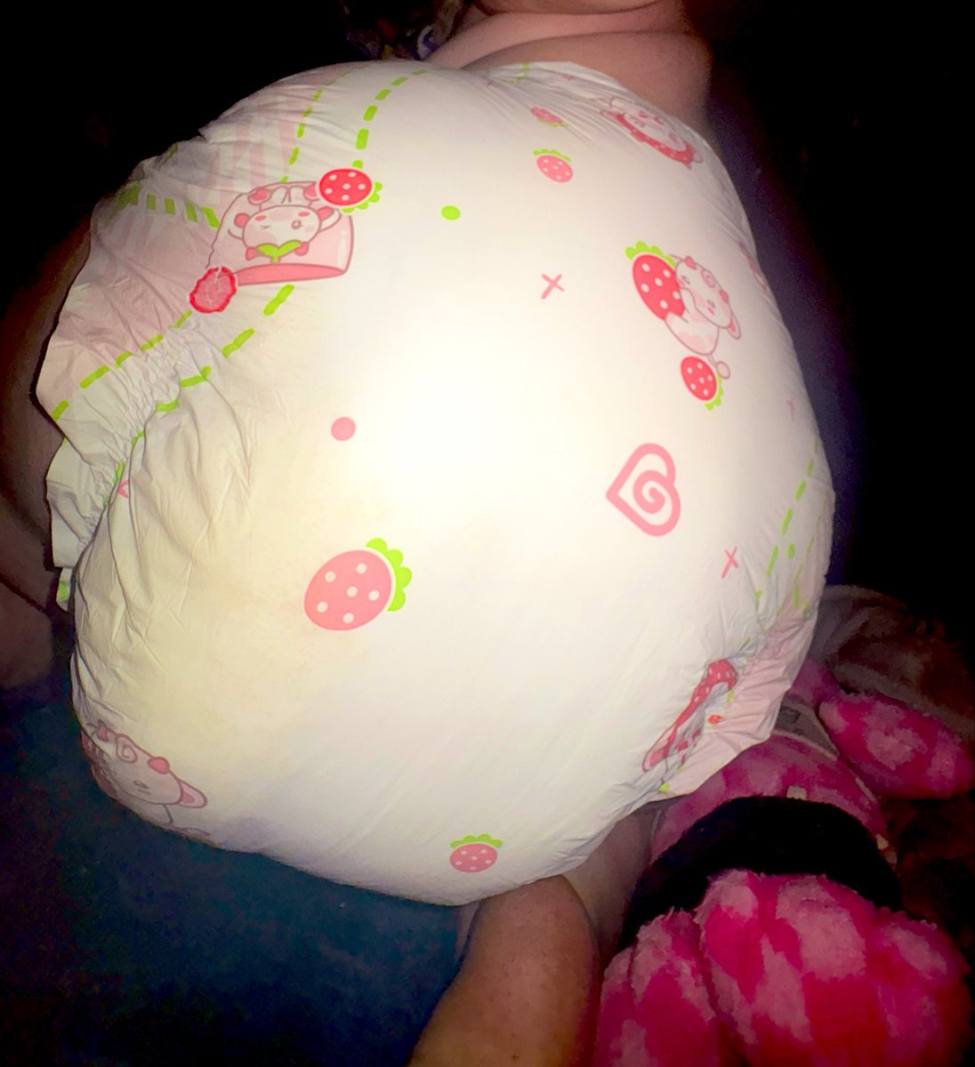 Teenylilmae's tweet photo. Can you guess how many boosters were in this Strawberry cow?? https://t.co/pT5eHyJtSN