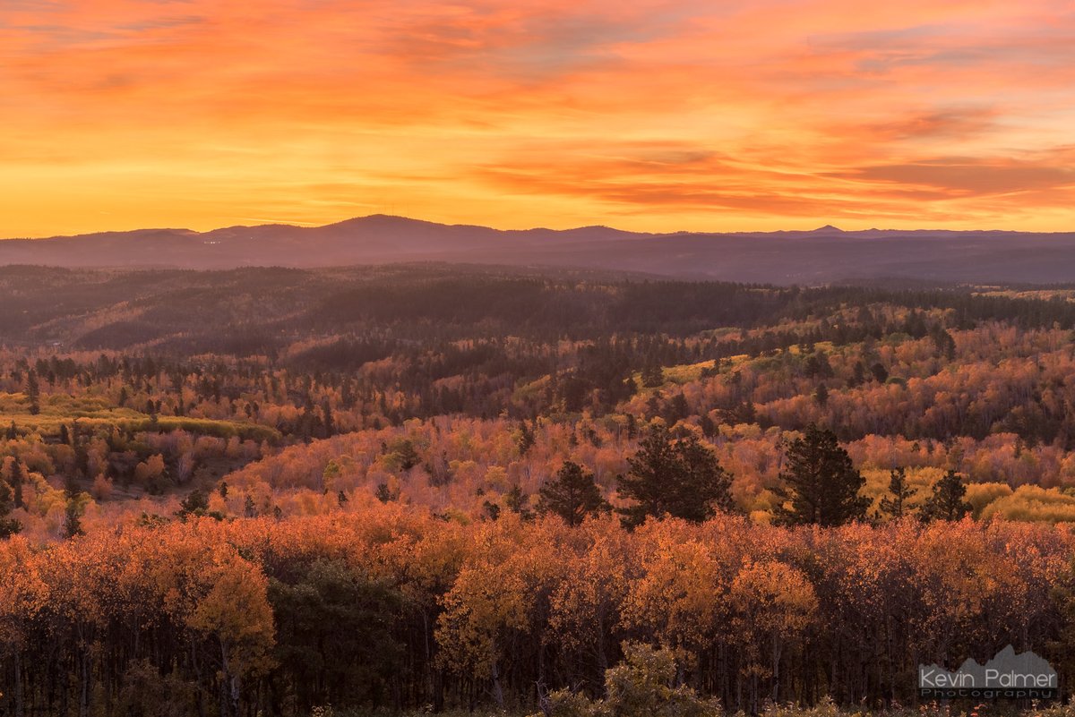 krp234's tweet photo. Autumn from 4 different mountain ranges in Wyoming https://t.co/rSkzUUjcCa