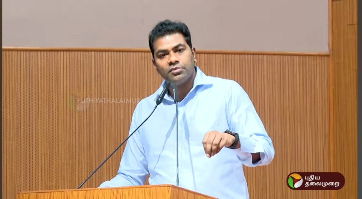 viewofthiyagu01's tweet photo. 🔴சட்டமன்றத்தில் மாண்புமிகு அமைச்சர் @AadhavArjuna அவர்கள் திமுகவை தாக்கும் போது 🔥 அவர் பேச்சை கொண்டு போய் சேர்த்த virtual warriors ஆகிய நாம், 

பொதுப்பணித்துறை மற்றும் நெடுஞ்சாலைத்துறை அதிகாரியிடம் ஒரு மணி நேரம் நிர்வாக ரீதியான எதிர்கால திட்டமிடல் சார்ந்து பல வி��யங்களை ஊடங்களை அழைத்து நேரடியாக  பேசி இருக்கிறார். 

மிக மிக ஆழமான நேர்த்தியான உரையாடல்.

ஆனால்,இது கிட்டத்தட்ட ஆறு மணி நேரத்துக்குள் வெறும் பத்தாயிரம் பேர் தான் பார்த்திருக்கிறார்கள். 

//இங்குதான் தடுமாறுகிறோம்.//

 இந்த உரையாடல் தான் பொதுமக்களிடம் முழுமையாக போய் சேர்ந்திருக்க வேண்டும். 

பாருங்கள் புரியும்:
https://t.co/ycFzoDm8lT