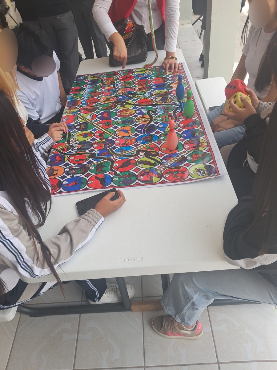 5Zumpango's tweet photo. ¡Nuestra comunidad escolar celebró las fiestas patrias con gran entusiasmo, tradición y convivencia! 📷📷 https://t.co/QNYPXEmLOi