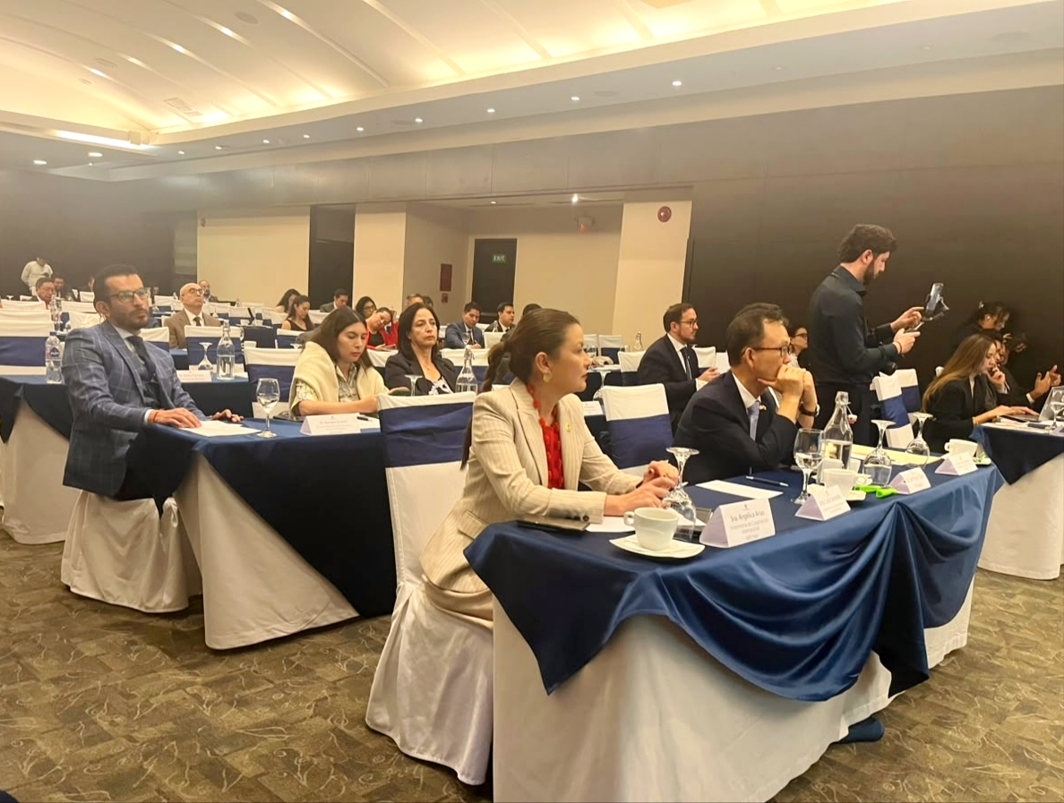 INEN_EC's tweet photo. La Directora Ejecutiva del #INEN, Ing. @EliGuerraF, participó en el Seminario de Cooperación Económica, enfocado en las expectativas del SECA y el aprovechamiento máximo de sus beneficios para el desarrollo económico del país. https://t.co/iaRHOZRCYd