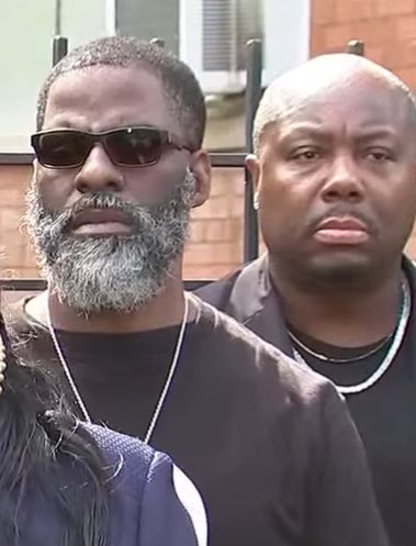 yzyjohnny's tweet photo. Legends that showed up to commemorate Dr. Donda West at the honorary street naming ceremony today

Ye
GLC
Don C
Really Doe
Rhymefest https://t.co/13TyAIuoKI