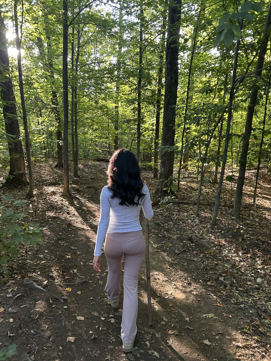 ally1rl's tweet photo. chasing the views https://t.co/iZamXkfKhD