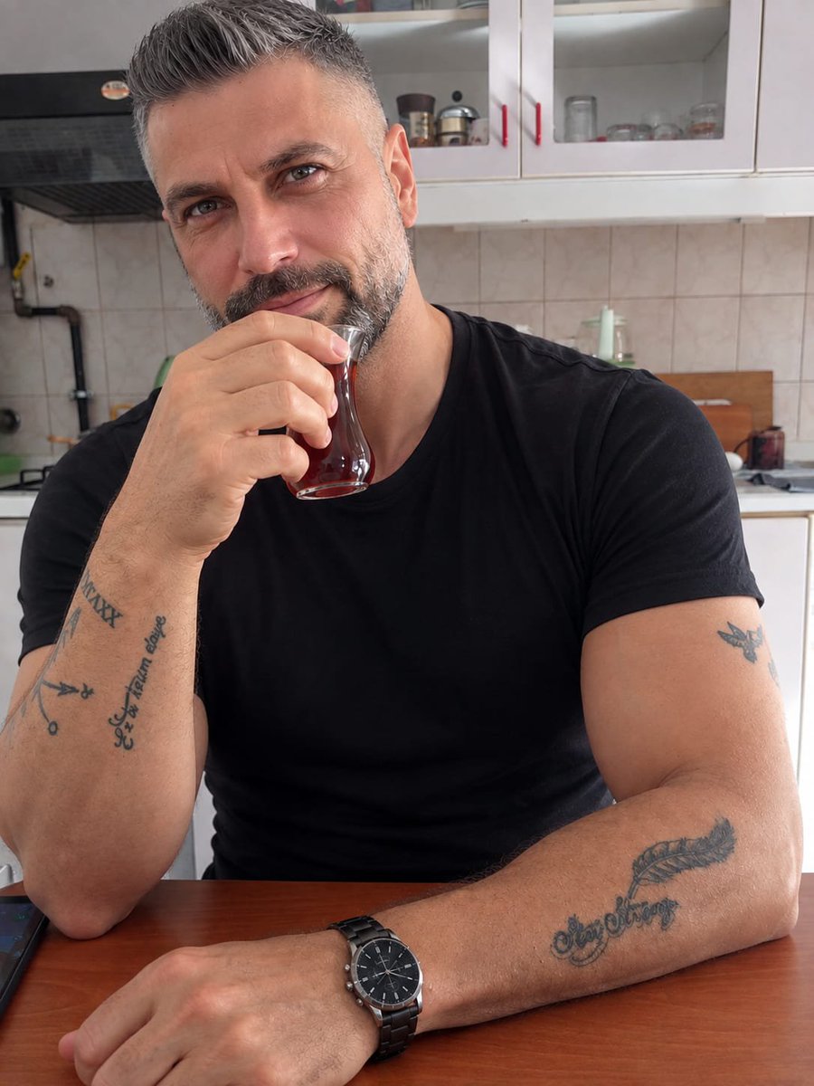 SorinY2's tweet photo. Evar baş 🤗☕ https://t.co/HsPDhLNE9D