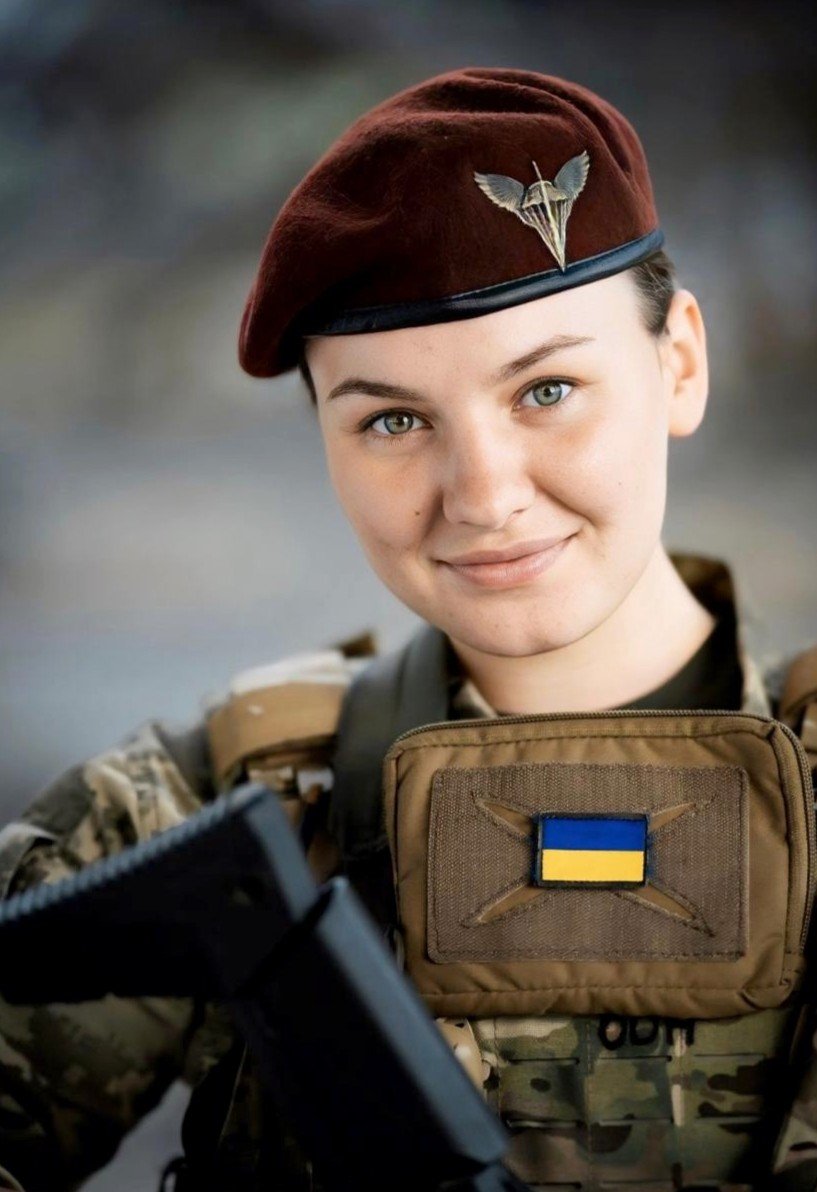 DakdaR22's tweet photo. 🇺🇦 She was badly wounded. Russian fire was closing in. And still, Viktoriia chose to save another life.

Combat medic Viktoriia Zuieva of Ukraine’s 95th Separate Air Assault Brigade was sent to help wounded soldiers.
The road was under mortar and aerial fire.
And Then the medical vehicle was hit.

The driver was killed. Viktoriia suffered a severe injury. But instead of saving herself, she pulled a wounded doctor from the vehicle and saved his life.

Both of them were evacuated to safety by their fellow soldiers.

Then came six months in a wheelchair and multiple surgeries.

But Viktoriia refused to let her injuries decide her future.

She returned to military service.

For her courage, dedication and service, Viktoriia has received Ukrainian military and state recognition, including the “For Saving a Life” award.

This amazing woman joined the army at the age of 19. 
She decided on her own.
Today, she continues serving Ukraine.

Absolutely respect 🫡❤️
