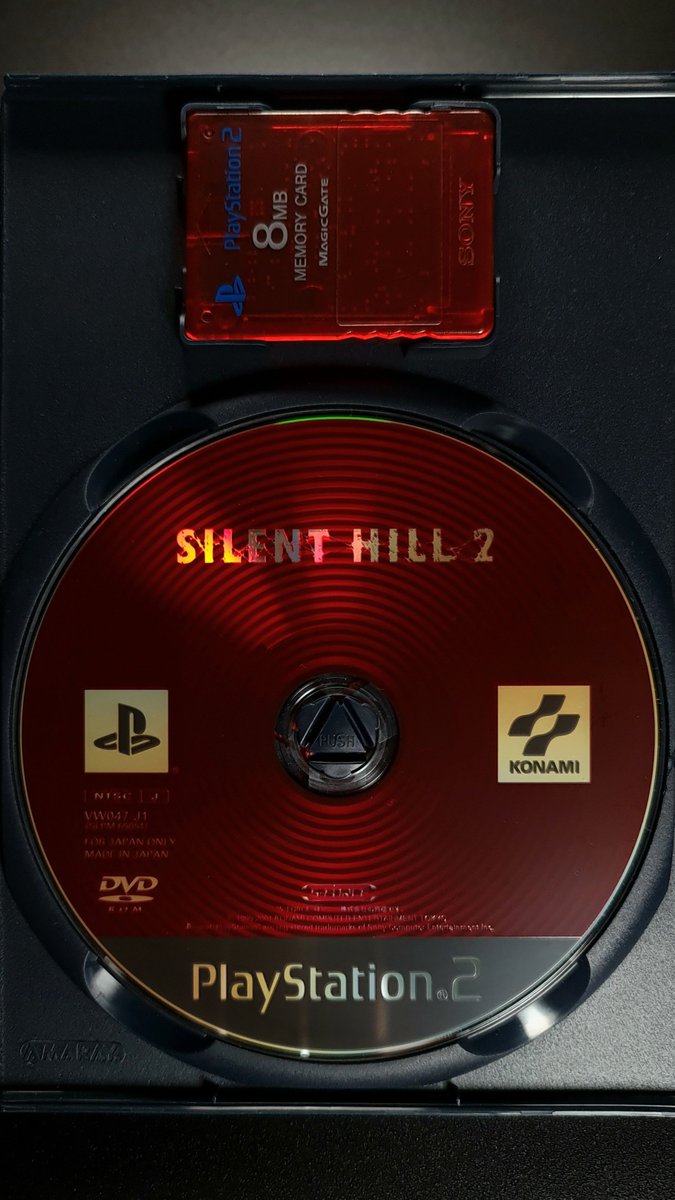 moonlightdelia's tweet photo. Silent Hill ✨️ Disc Art https://t.co/vNhRbV8JIg