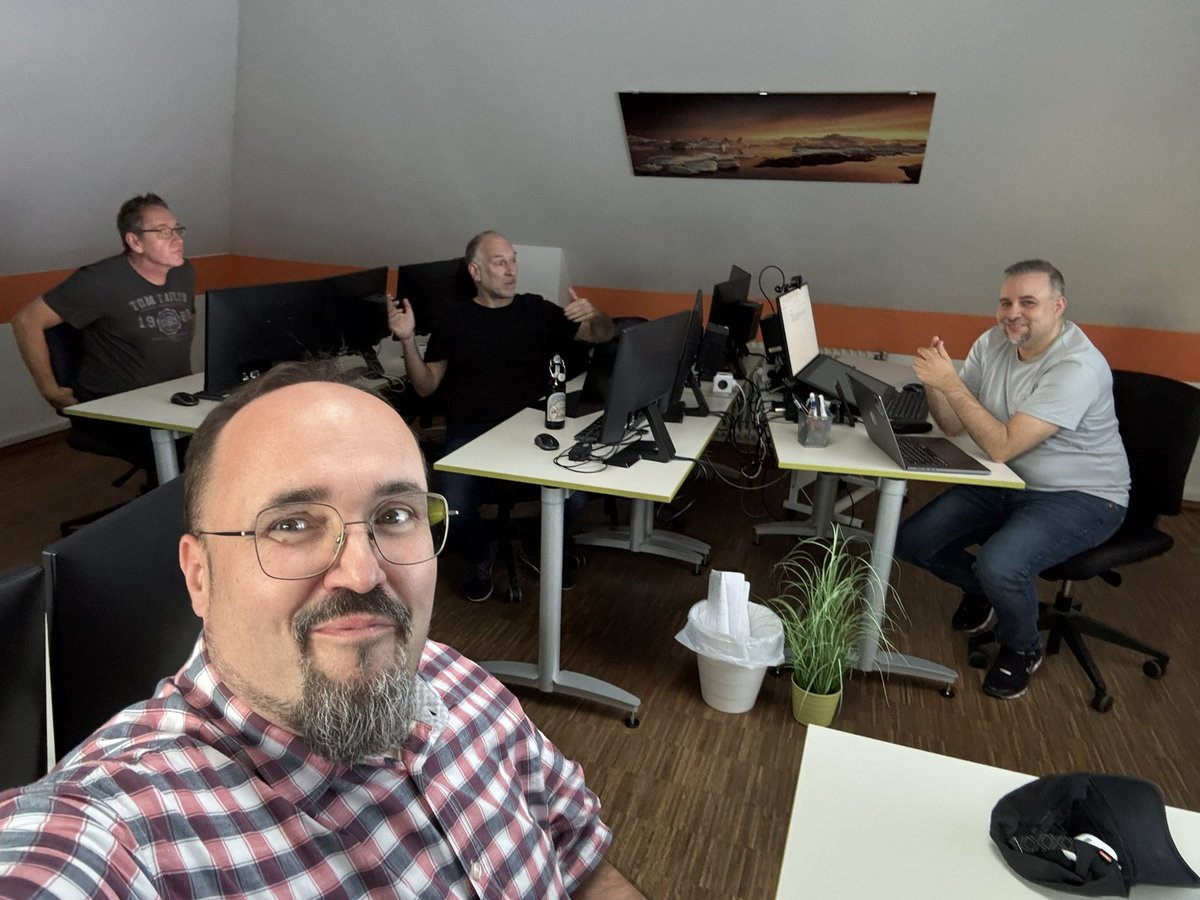 TKarafilov's tweet photo. Community Treffen im Hannover bei der Power Platform User Group Hannover (#PPUGHaj) und dem Microsoft Cloud &amp; Collaboration Community Hannover (#MSCCCH) - nach meiner Einleitung zu den Harness Modellen in Copilot Studio präsentiert Bülent gerade die Demo! https://t.co/LW1dIuGZtt