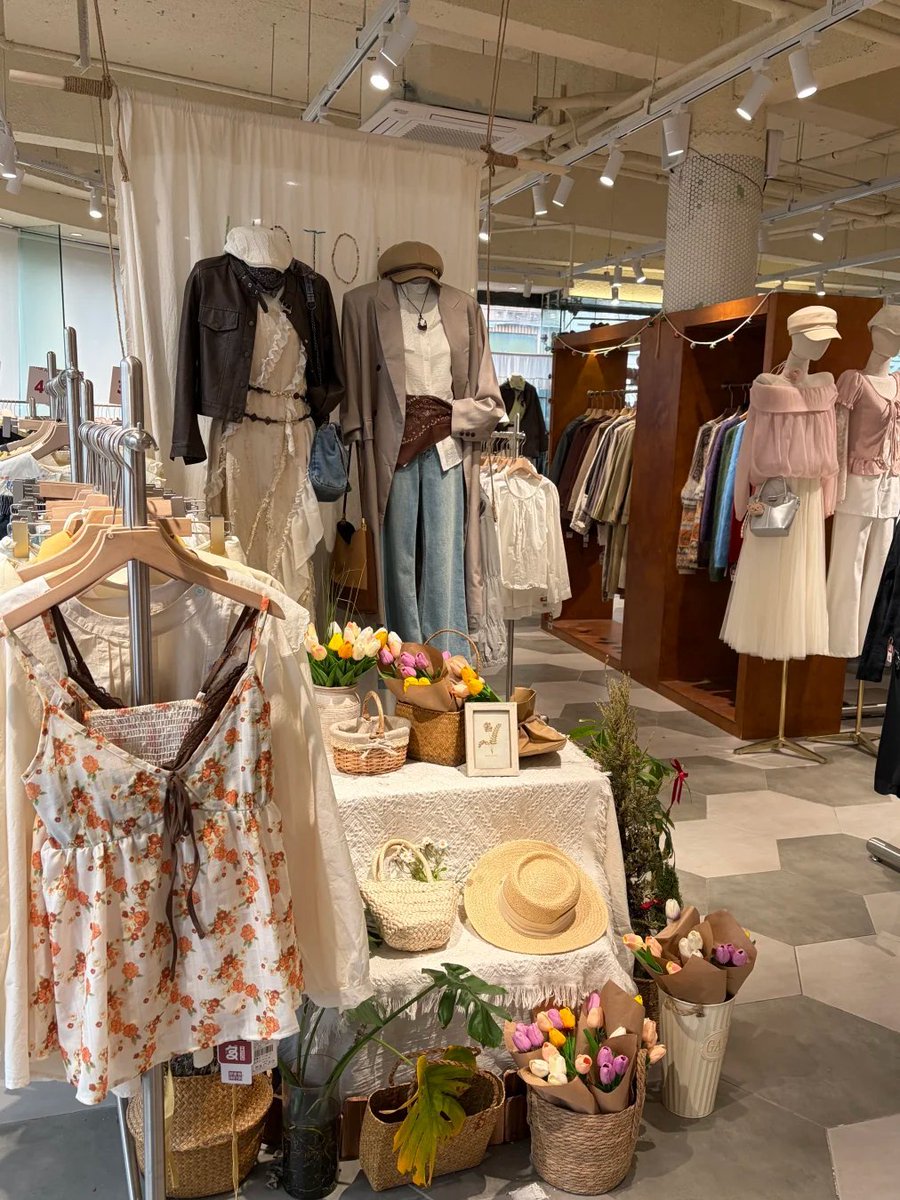 RSciarillo's tweet photo. I'll buy myself a few more dresses. https://t.co/lLcp0v5hrG