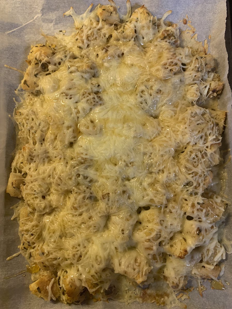 SmoorDragon's tweet photo. I cooked a thing: focaccia bread bites https://t.co/zSSSjpCm5Y