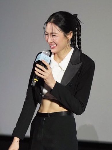 adocadocado's tweet photo. เอาจริงๆมั้ย 3-4-5 วันมานี่โพสชั้นวนเวียกับจิ้น ฝูจีคุณหลิงอยู่อย่างนั้น ไม่ตี๋ CK ก็จิ้นเก่า 555555 ตี๋ทำเรื่องมากนะ  ว่าแต่หุ่นพี่ดูหนาขึ้นมามากเลย 😖  ป่ะป๊าาา https://t.co/V64hiFyXsU