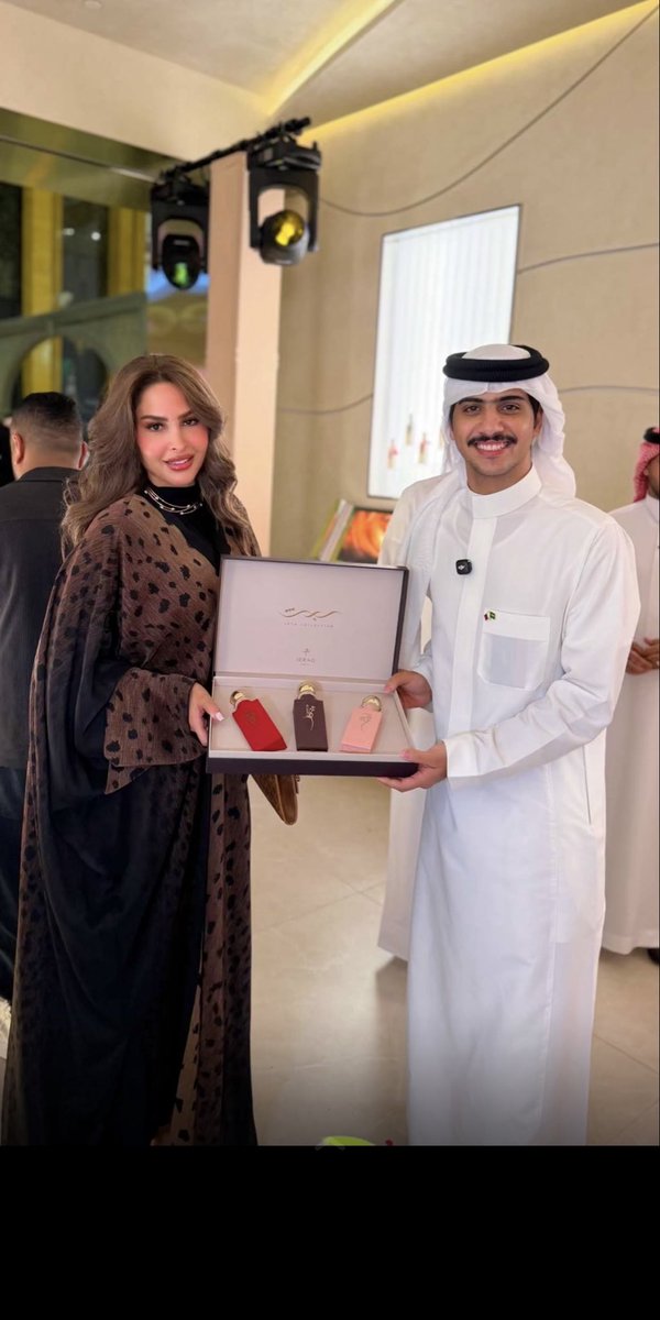 LLzlpo's tweet photo. إعلان إفتتاح #إبراق في قطر مول في سناب اورنس عبدالعزيز🤍  لاتفوتكم سنابات ماشاءالله تجنن سنابات تفاعلكم 🔥🤩.

#اورنس_عبدالعزيز+#إبراق 

@Orans_abdulaziz+@ibraqperfumes https://t.co/wF2Cj8suMg