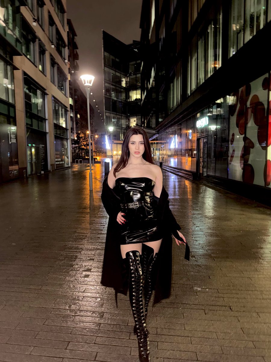 FemdomDaily's tweet photo. Check out #DailyFix featuring the most amazing &amp; elegant @MistressKarina - Know more at: https://t.co/oUSmfUjUkv https://t.co/3G7ZhX8HHr