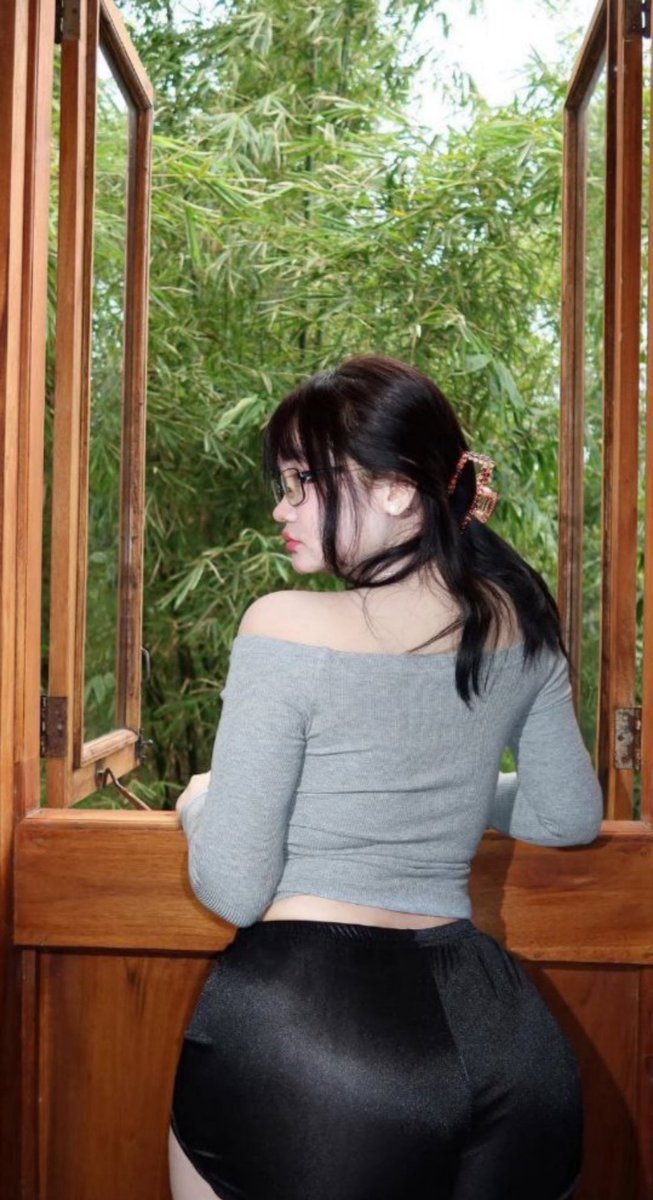 Tokyovibesc's tweet photo. What’s your thoughts about me ? 
#chudia #fyp #sgnsfw #viral https://t.co/HUJdz2Auiw