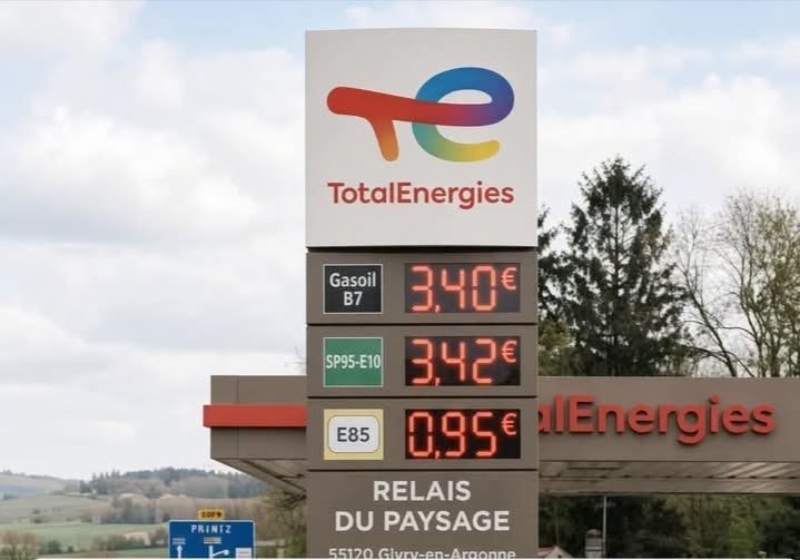 ChiapelloR's tweet photo. Le seul truc qui me rassure un peu, c'est qu'on peut mettre qu'un seul chiffre avant la virgule... https://t.co/t2yyA3y5cd