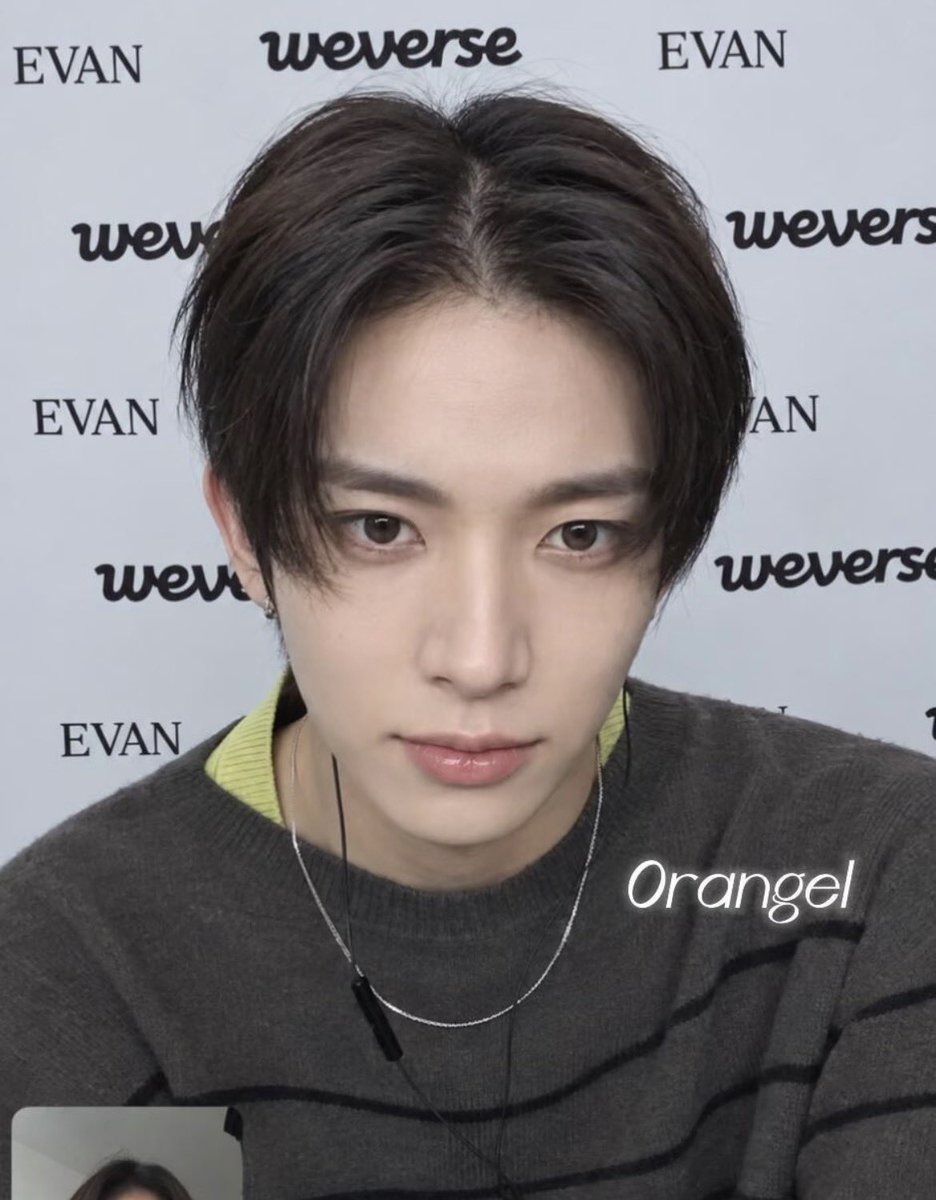 evaniesoo's tweet photo. OHMYGOD HE'S SO PRETTY https://t.co/xjEx0Qj0Gu