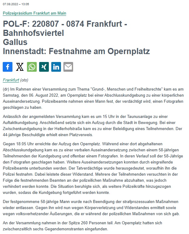 Woelfisches's tweet photo. Noch mal zur #Trauerwache in Frankfurt am Main am letzten Wochenende:
Der blonde Antifa-Fotograf (neben Tim Dreyer von Die Linke im Sólstafir-Shirt) ist #JohannesF, ein gefährlicher Provokateur. 
Wie gefährlich Johannes F. ist, hat er am 6. August 2022 vor der Alten Oper bei einer Demo zum Thema "Grund-, Menschen und Freiheitsrechte" gezeigt. 
Er hat einen unschuldigen Mann verleumdet, der daraufhin von Polizisten festgenommen und dabei verletzt wurde - siehe Video und entsprechende Polizeimeldung von damals.