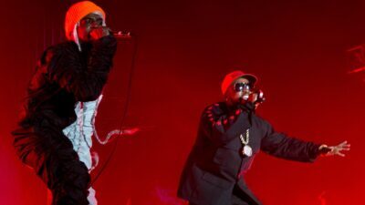 allhiphopcom's tweet photo. EXCLUSIVE: Outkast Sues Ovrkast After Rapper Admits Listeners Confuse Their Names

https://t.co/GufLEmDy0W https://t.co/sy2czECcB3